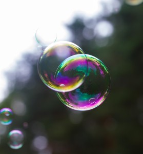 Blasen: Um KI droht sich der Markt weltweit zu überhitzen (Foto: Nicky, pixabay.com)