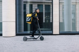 Stadtflitzer oder leistungsstarkes Modell für Langstrecken, was macht für Sie Sinn? (Foto: Unsplash)