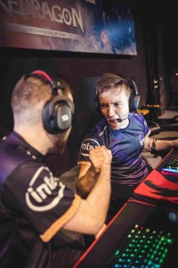 Gamer: Vor allem männliche Spieler geraten in Finanznot (Foto: Nicolas Quiñenao, pixabay.com)