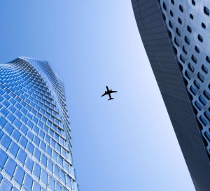Flugzeug: Es wird wegen neuer Farbe künftig noch aerodynamischer (Foto: Zhai-Ken, pixabay.com)