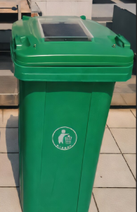 Hightech-Mülltonne mit Geruchskiller im Deckel (Environmental Science & Technology)
