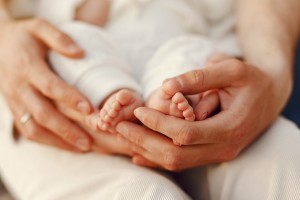 Baby: Große Freude und finanzieller Stress zugleich (Foto: pixabay.com, u fzv8dg70p8)