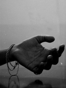 Hand: Zirkadiane Depression betrifft häufig jüngere Menschen (Foto: pixabay.com, Shiva Reddy)